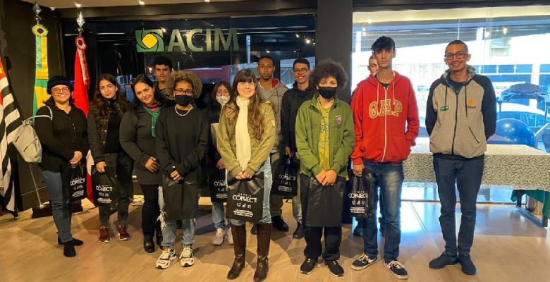 Alunos da Unijovem visitam ACIM (Associação Comercial e Industrial de Marília)