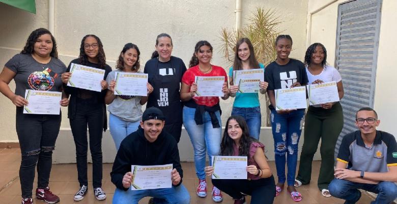 Curso de culinária encerra curso com um cardápio especial.