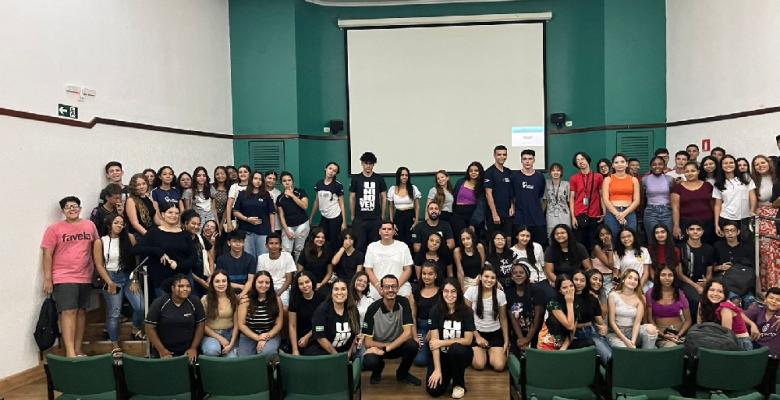 2° Palestra do Semestre  com foco no Mundo Digital Cativa Mais de 75 Alunos da Unijovem